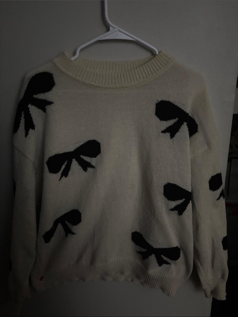 SHEIN Cream Crewneck Sweater with Black Bow Motif